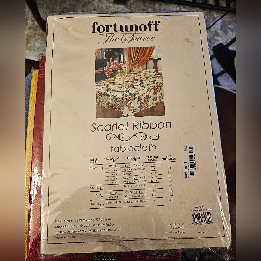 Fortunoff Jacquard Scarlet Ribbon Oval Tablecloth